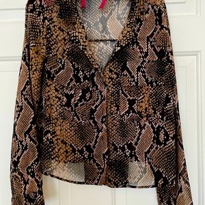 Silk shirt / Small size from Zara Madrid animal print .